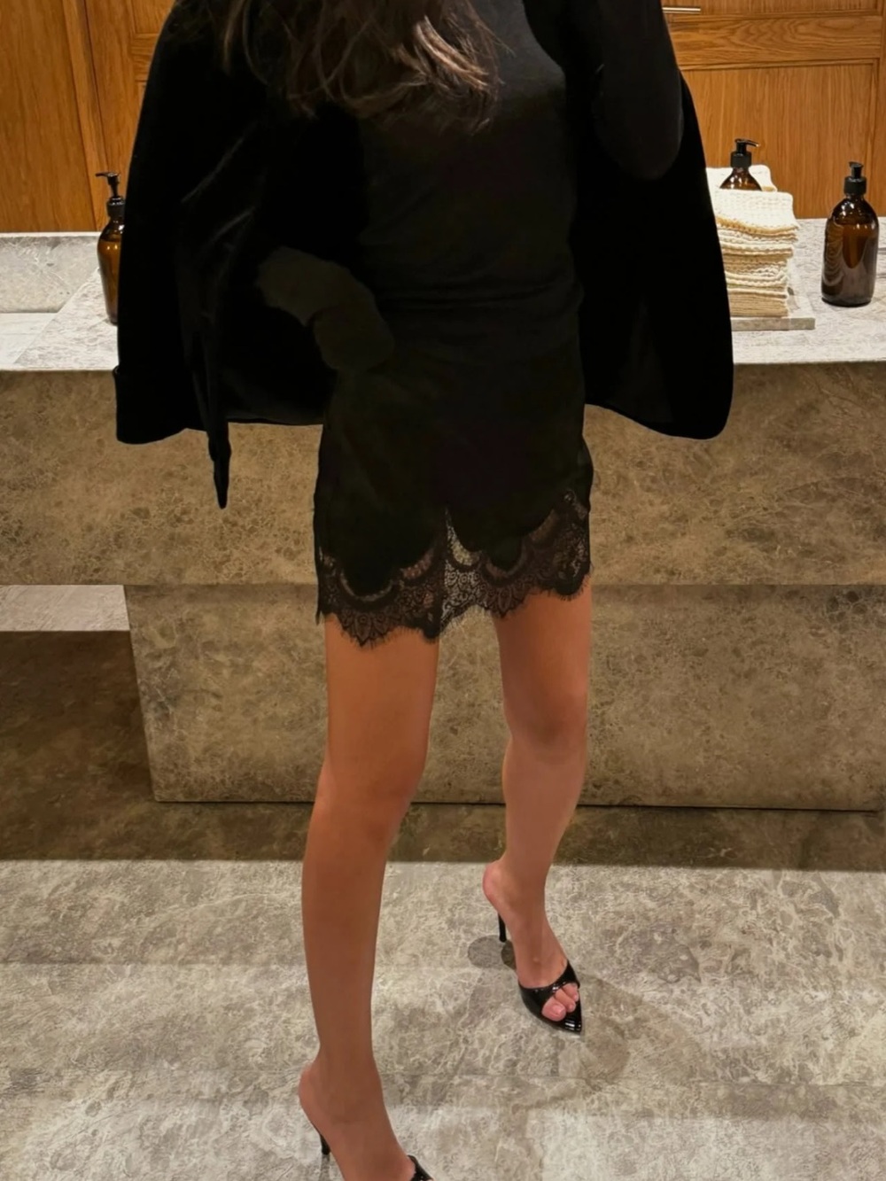 ROUEE Black Lace-Trim Mini Skirt